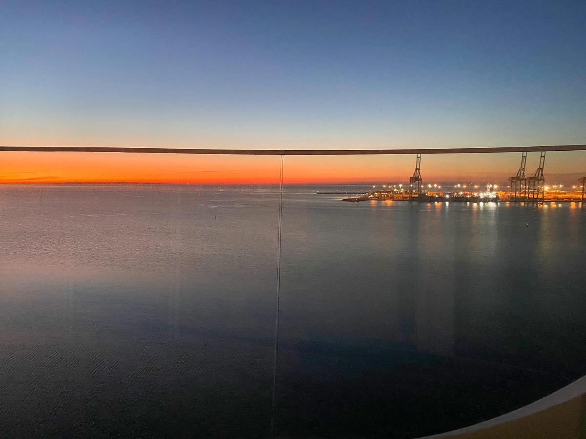 Amazing Sea View Apartment Århus Buitenkant foto